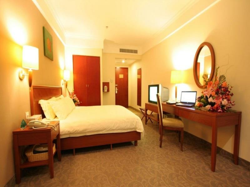 Greentree Inn Shandong Qingdao Railway Station Zhanqiao Yacht Wharf Express Esterno foto